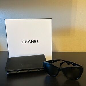 CHANEL Black Sunglasses Authentic
